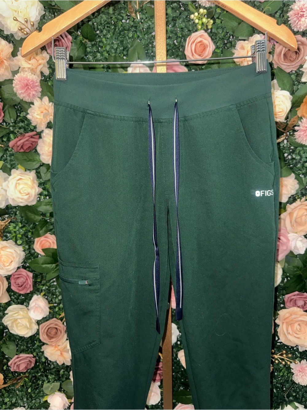 Figs Technical Collection Zamora Jogger Scrub Pants - Picture 2 of 5